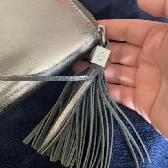 Stella & dot silver tone metallic large wallet - Picture 2 of 10